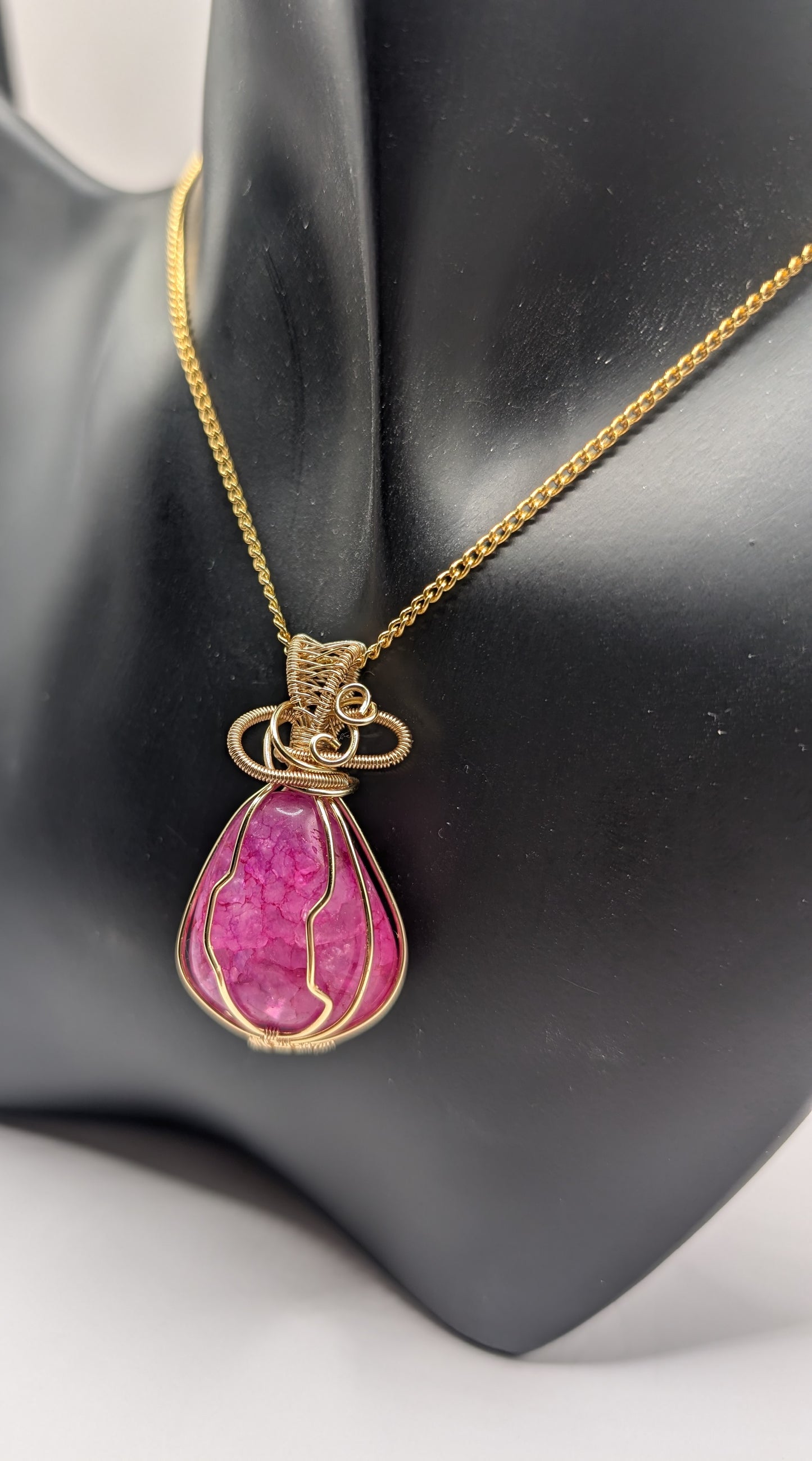 ✨ Unveil Your Inner Radiance with Our Exclusive Pink Fuchsia Agate Pendant! ✨🌸 - Northern Magick Supplies