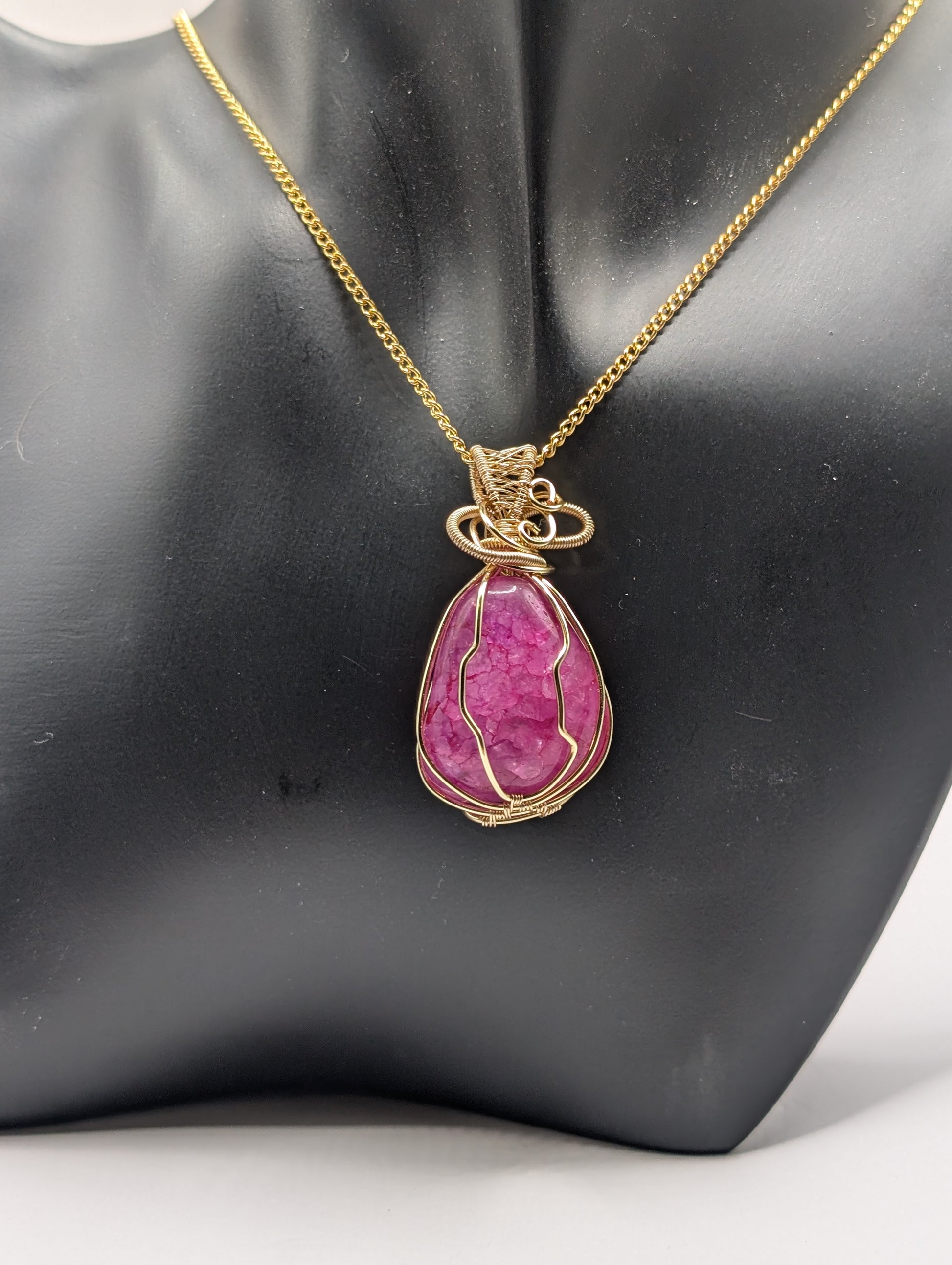 ✨ Unveil Your Inner Radiance with Our Exclusive Pink Fuchsia Agate Pendant! ✨🌸 - Northern Magick Supplies