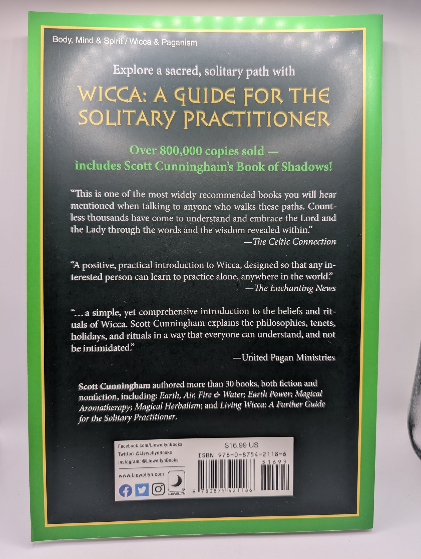 Wicca: A Guide for the Solitary Practitioner USED!! CONDITION EXCELLENT - Northern Magick Supplies
