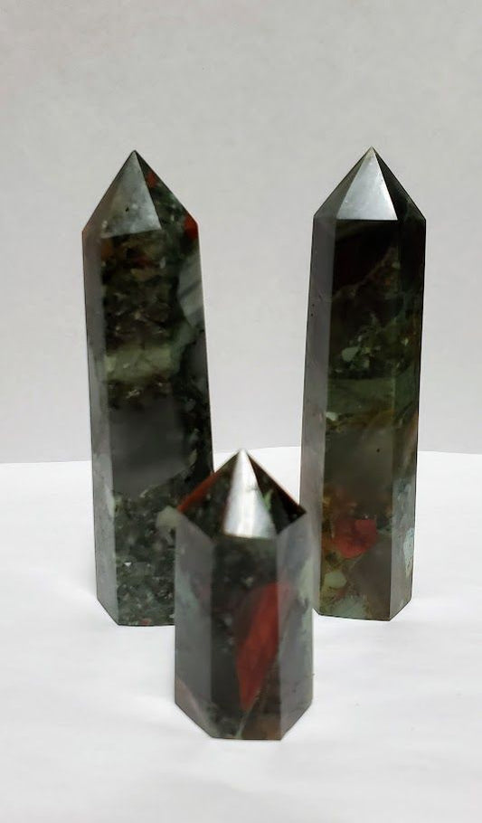Bloodstone Obelisk - X-Large (90-114g)