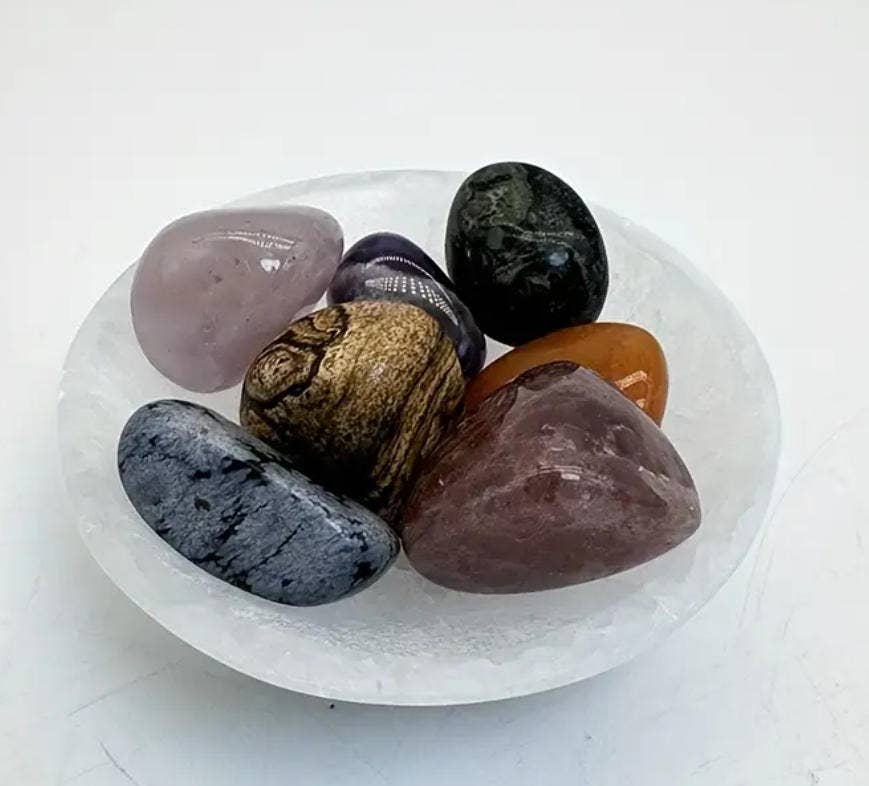 Selenite Charging Bowl (8cm) + 7 Chakra Tumbled Stones Set