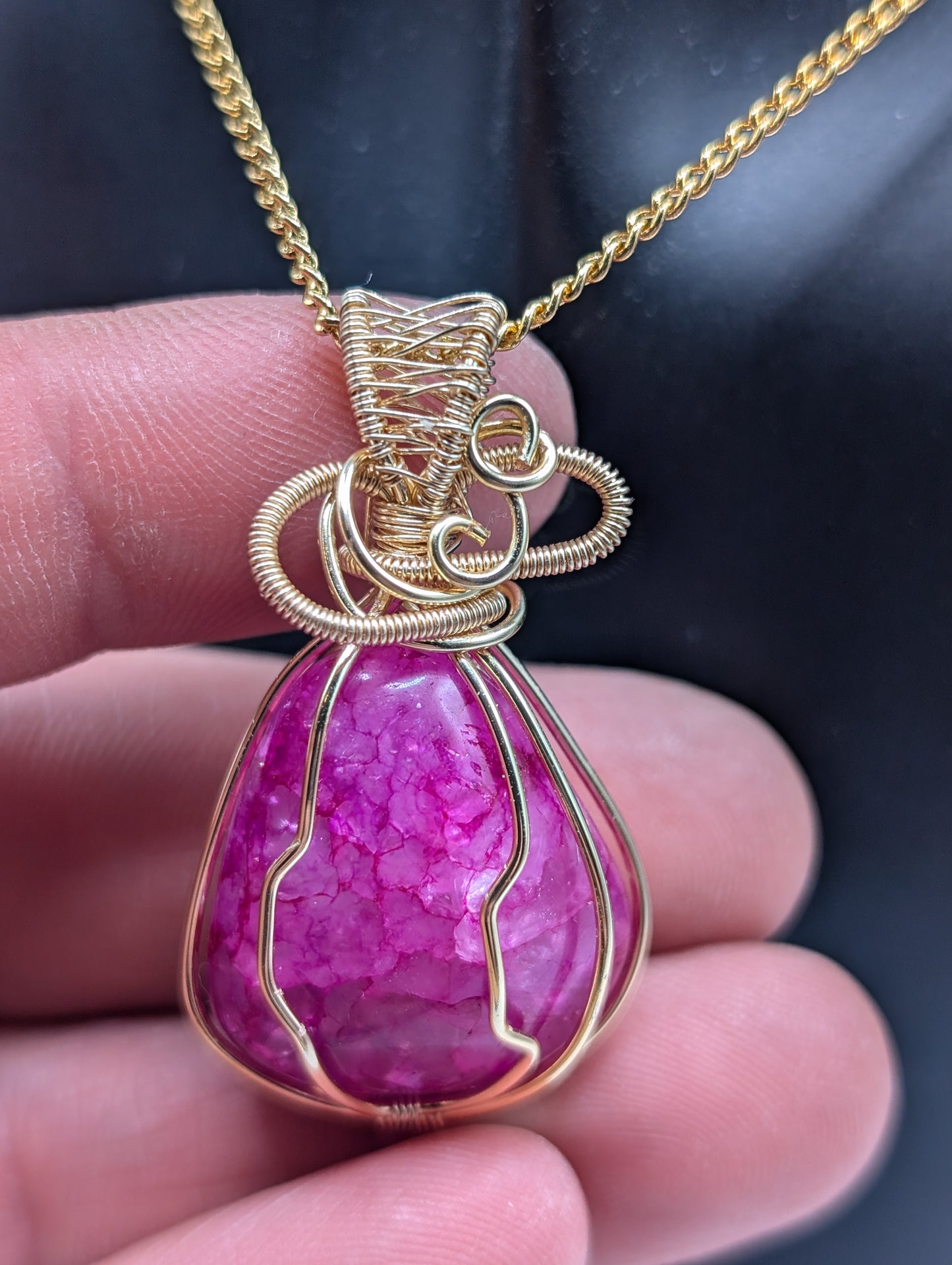 ✨ Unveil Your Inner Radiance with Our Exclusive Pink Fuchsia Agate Pendant! ✨🌸