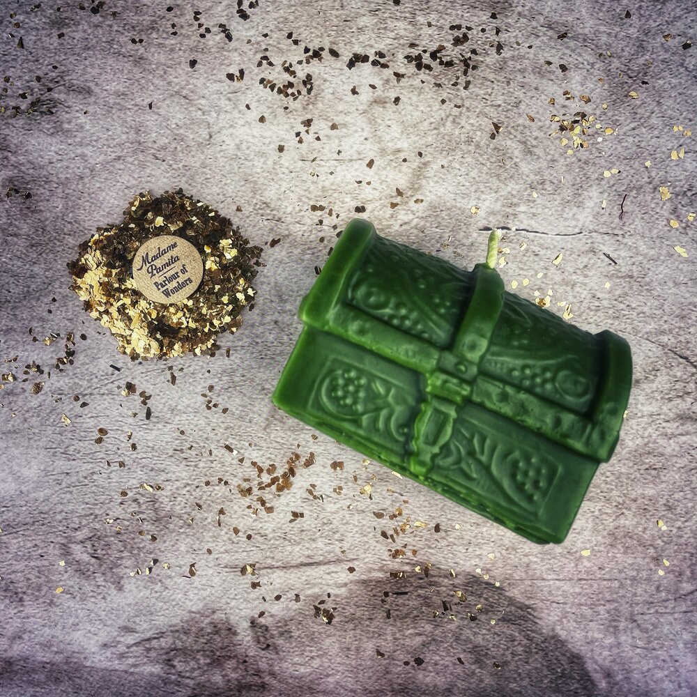 Beeswax Treasure Chest Spell Candle - Northern Magick Supplies