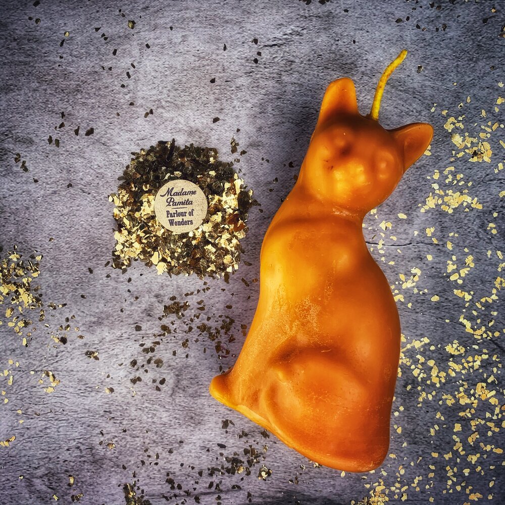 Beeswax Lucky Cat Spell Candle - Fast Action & Manifestation Magic - Northern Magick Supplies