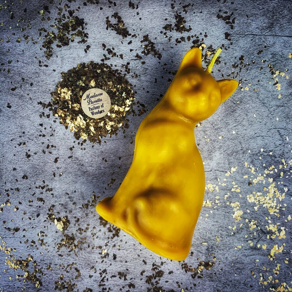 Beeswax Lucky Cat Spell Candle - Fast Action & Manifestation Magic - Northern Magick Supplies