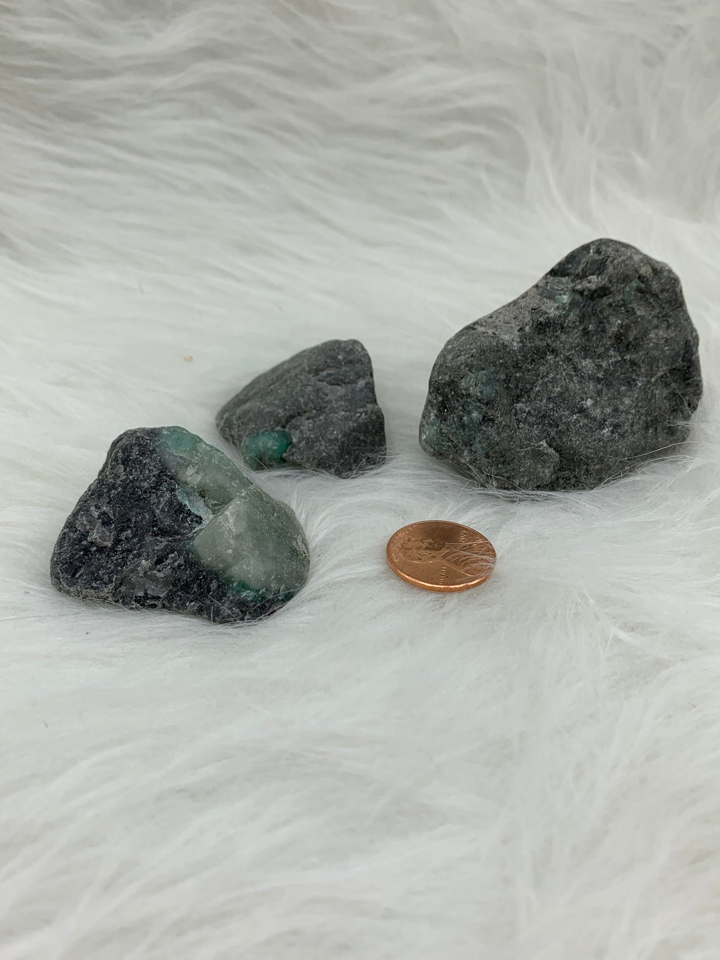 Rough Emerald Chunk Small - Northern Magick Supplies