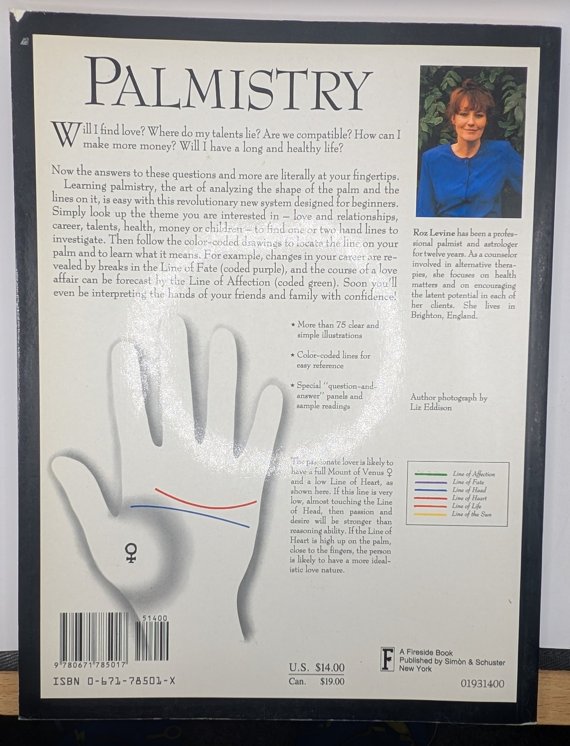 Palmistry: How to Chart the Lines of Your Destiny
Roz Levine USED!! CONDITION POOR - Northern Magick Supplies