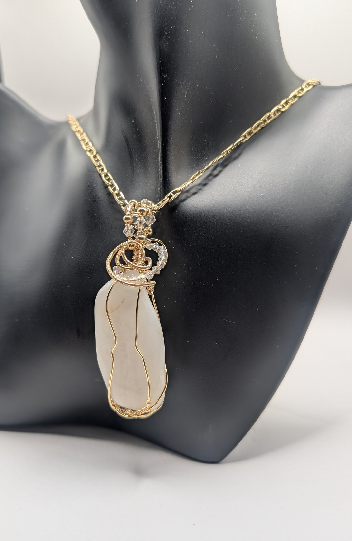 ✨ Discover the Magical properties of Moonstone ✨ - Northern Magick Supplies