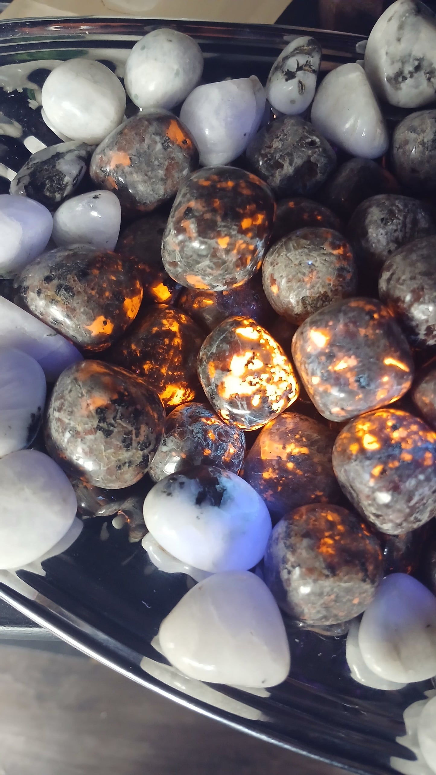Tumbled Yooperlite