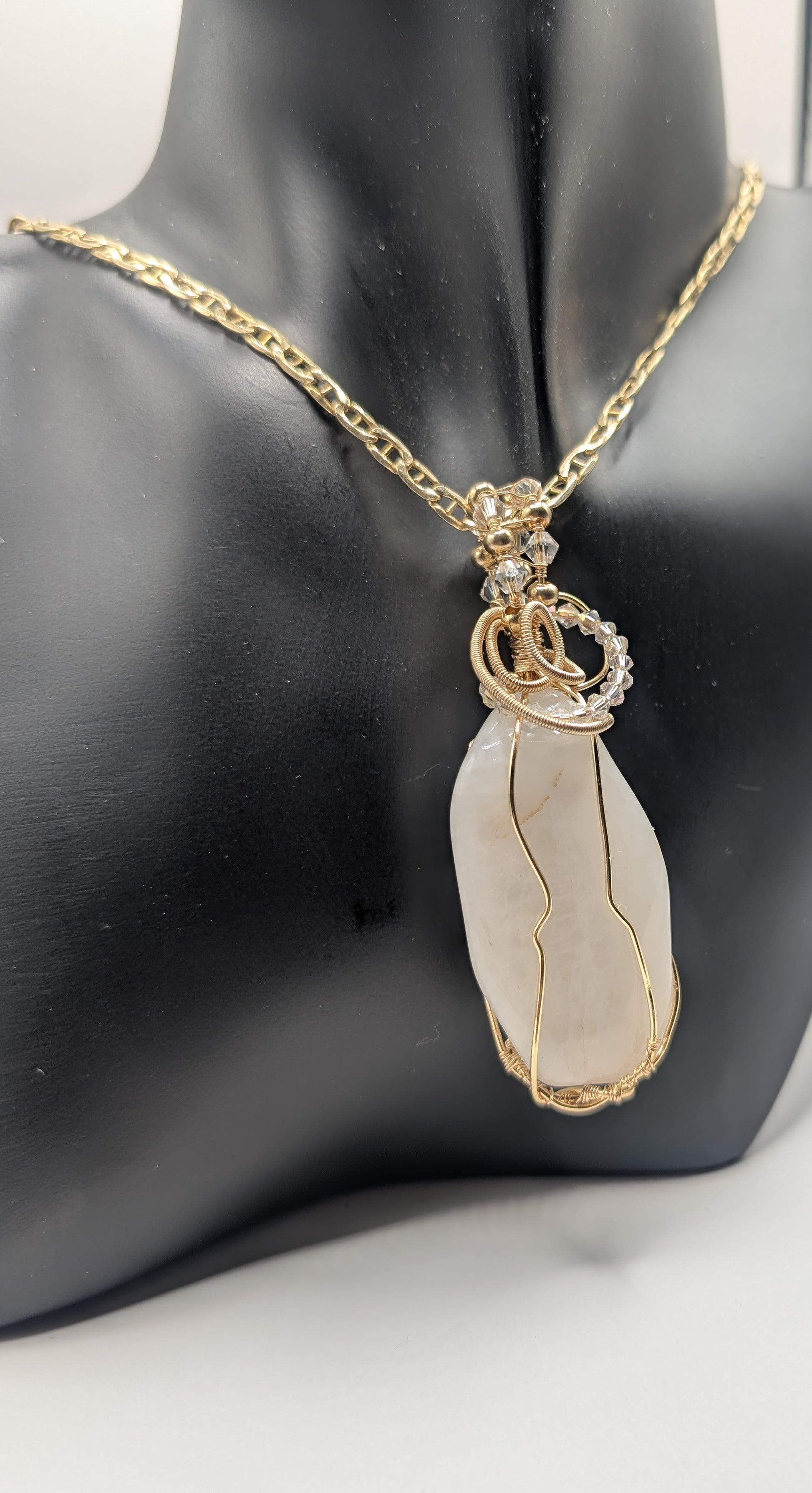 ✨ Discover the Magical properties of Moonstone ✨ - Northern Magick Supplies