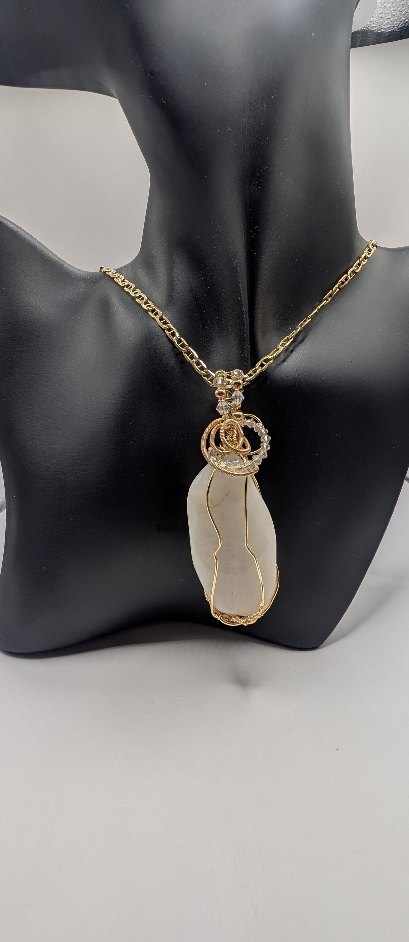 ✨ Discover the Magical properties of Moonstone ✨ - Northern Magick Supplies