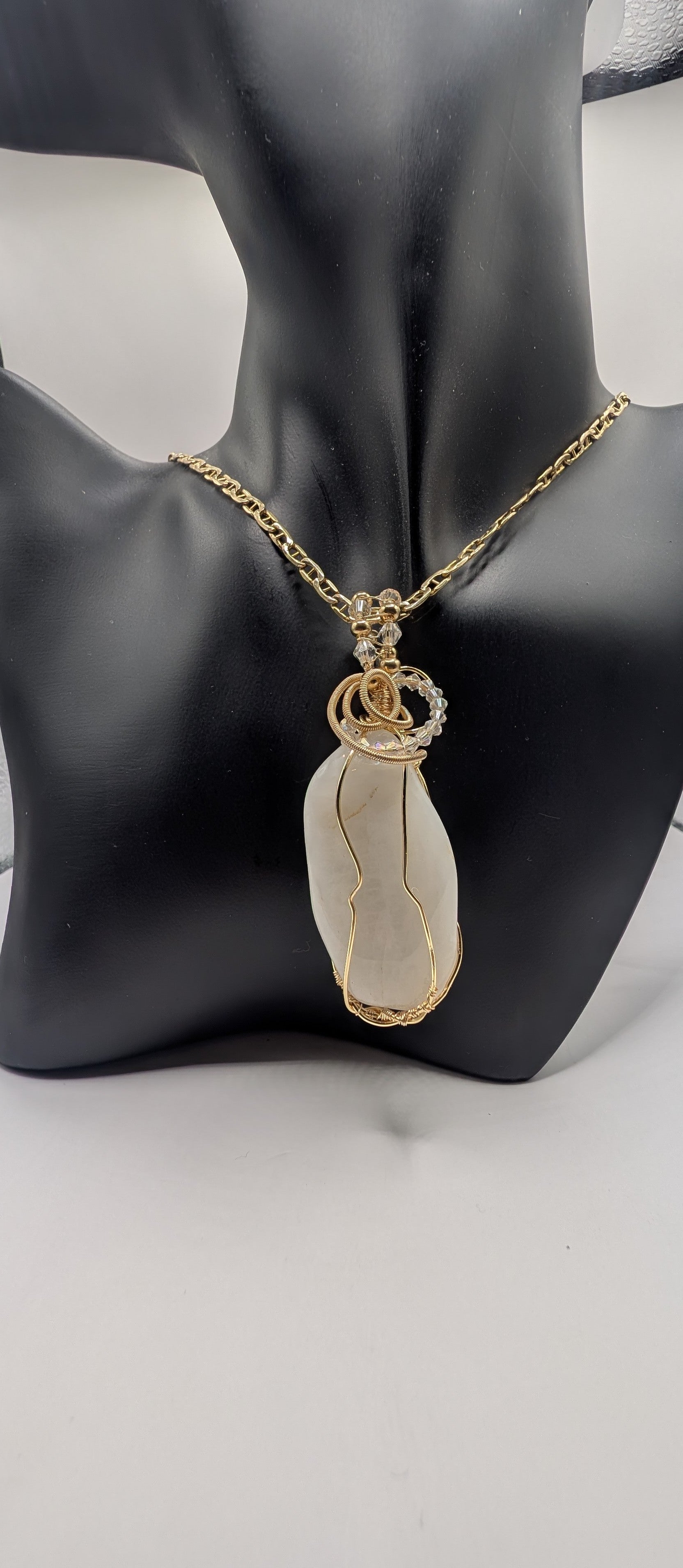 ✨ Discover the Magical properties of Moonstone ✨ - Northern Magick Supplies