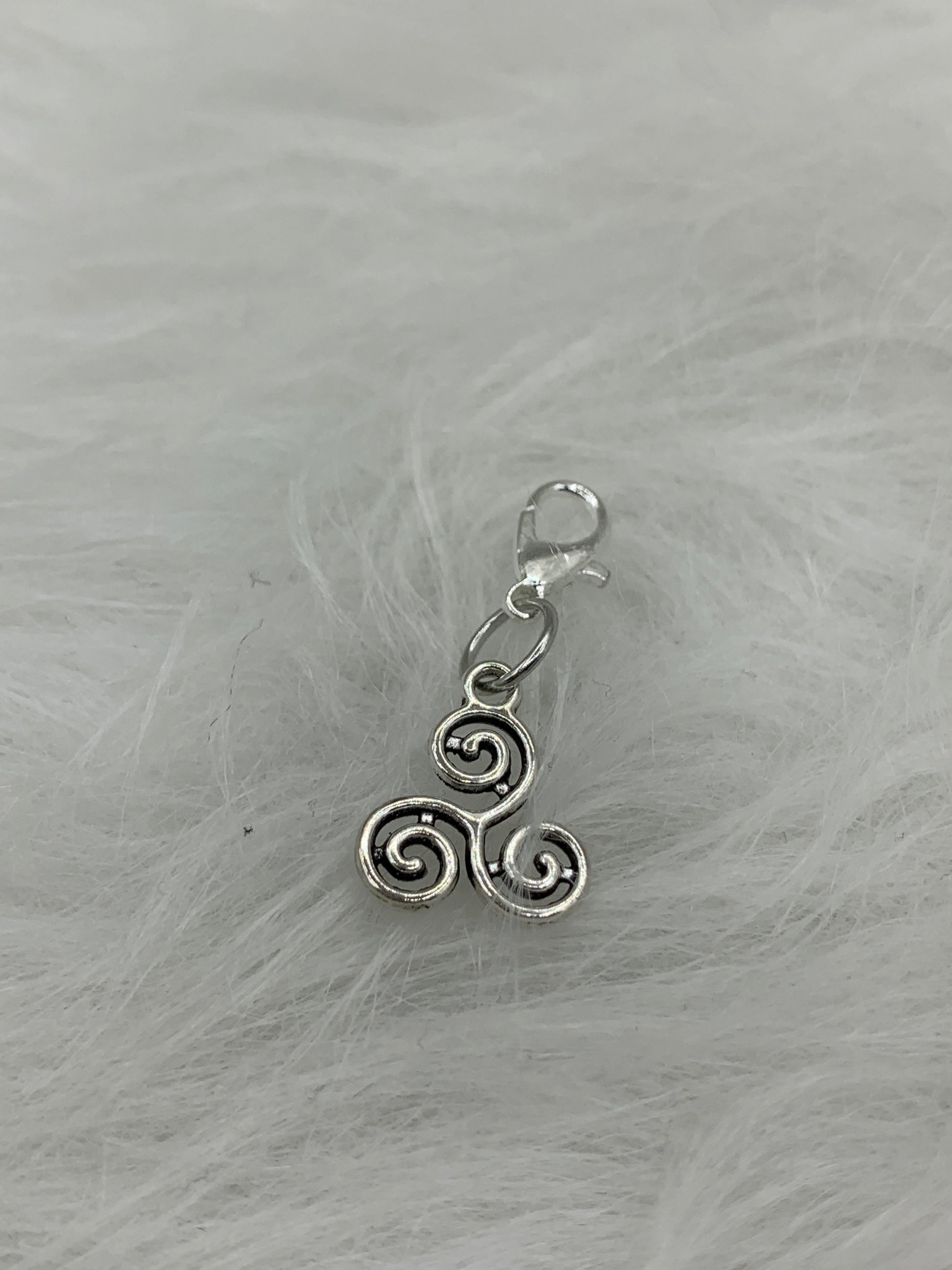 Charm - Triquetra Knot - Northern Magick Supplies